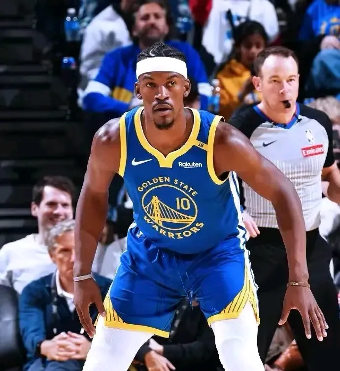 星空体育中国-NBA总决赛国际比赛日走向成谜，克里夫兰骑士绝杀压哨，悬念犹存，更衣室氛围转暖的简单介绍