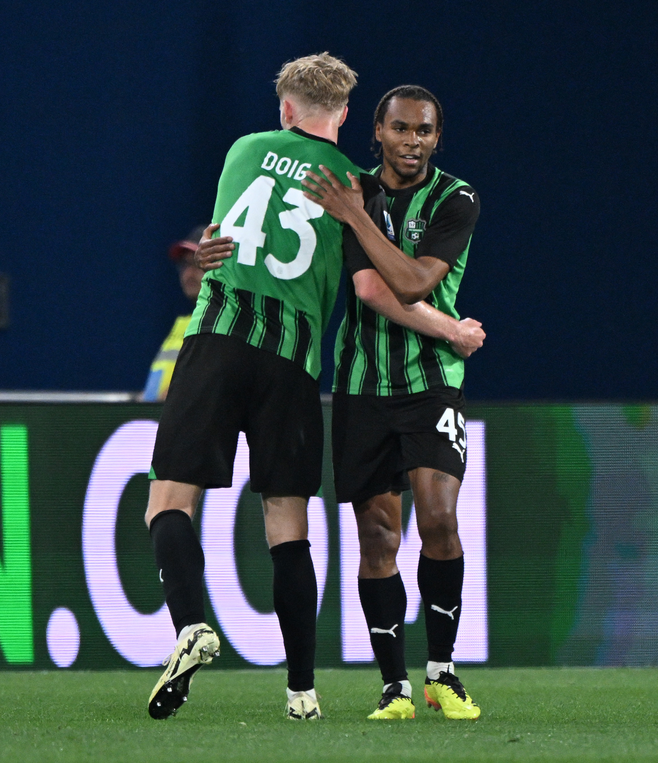 转折点拉齐奥再遭质疑；意甲冲刺阶段攻防权衡；球迷炸锅；身体对抗强度拉满的简单介绍